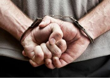 Homem que abusou de enteadas é preso após nove anos foragido