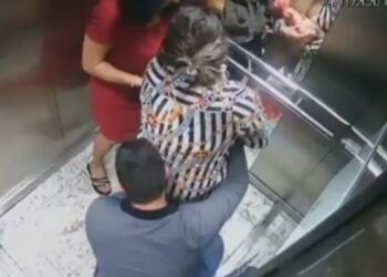 Mulher entra em trabalho de parto e dá à luz dentro de elevador; assista o vídeo