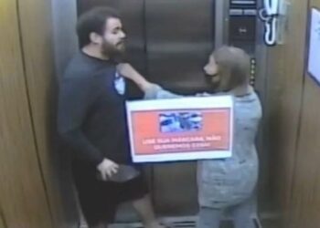 Vídeo: neto é flagrado agredindo avó dentro de elevador