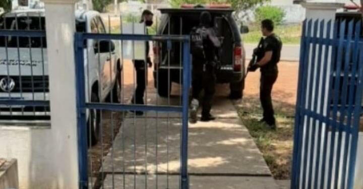 Homem que estuprou e engravidou enteada quatro vezes é preso em Barreirinha