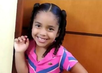 Menina desaparecida é encontrada morta dentro de caixa de papelão após ser estuprada pelo padrasto