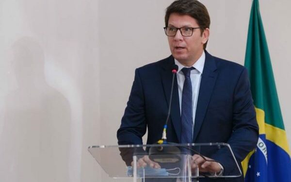 Mário Frias é internado em Brasília após princípio de infarto