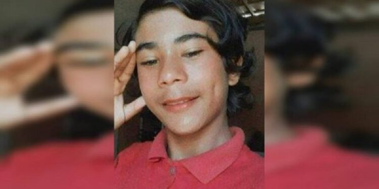 Adolescente trans de 13 anos é espancada até a morte