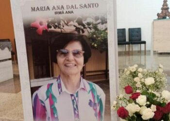 Homem confessa ter assassinado freira de 79 anos com golpe de facão