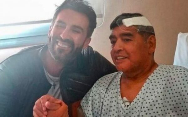 Maradona era dopado com álcool e maconha para não ver orgias em sua casa