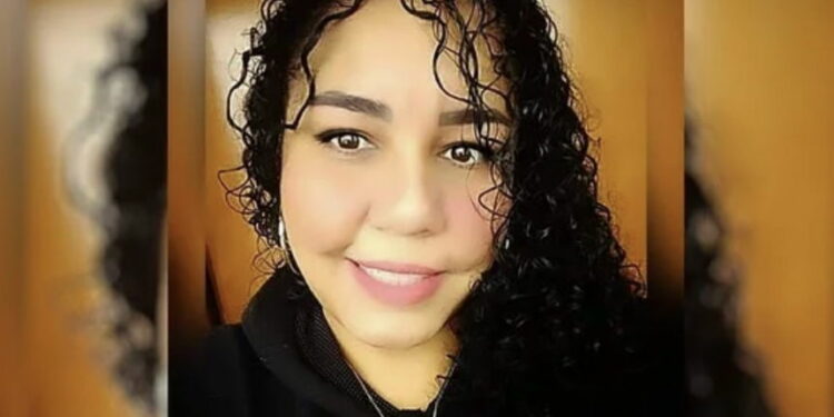 Mulher morre em salão de beleza após sofrer reação alérgica à tinta de cabelo