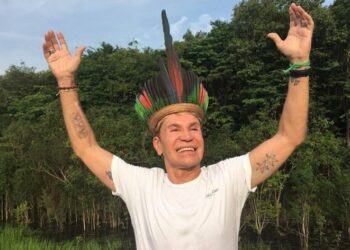 Zezinho Correa melhora da covid-19 e respira sem aparelhos