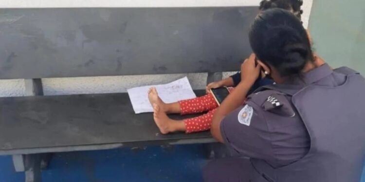 Menina de 2 anos é resgatada pela PM após ser mantida em cárcere privado pela própria mãe