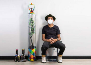 Kobra transforma cilindro de oxigênio inativo em obra de arte e doa dinheiro da venda para o Amazonas