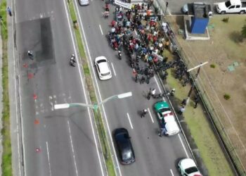 Em meio a pandemia, manifestação contra Wilson Lima reúne poucas pessoas em frente à Aleam