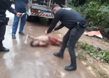 Homem é brutalmente assassinado a facadas em ramal no Iranduba