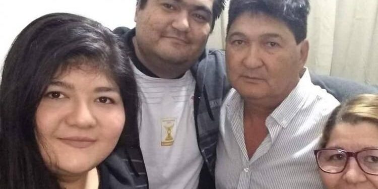 Jornalista perde toda a família para a Covid-19 em oito dias