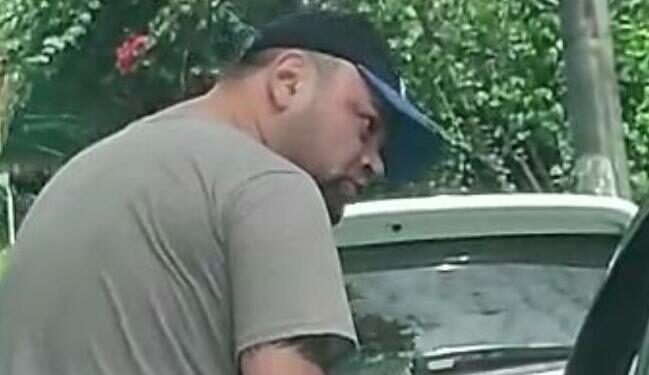 Vídeo: homem agride motorista durante discussão de trânsito em Manaus