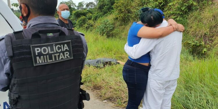 Idoso é morto com facada no peito após reagir a assalto durante caminhada em Manaus