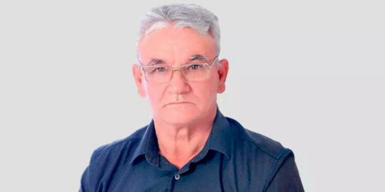Polêmica! Vereador defende que cachorros de rua sejam executados a tiros: “tem que matar”