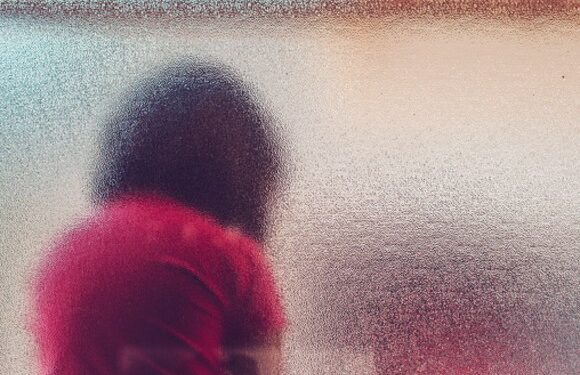 Garota de 12 anos denuncia pai por abuso sexual após ser xingada de ‘put*’
