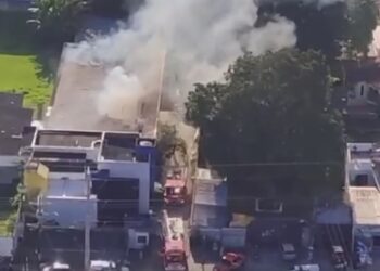 Incêndio atinge prédio de hospital em Manaus; veja vídeo