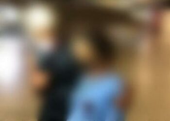 Mulher faz visita à ex-patroa da mãe e vive por 9 meses como “escrava”