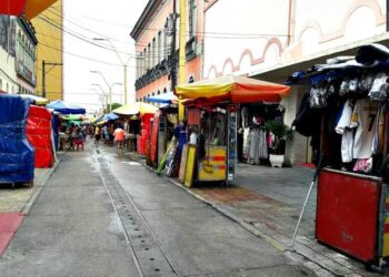 Homem morre ao levar facada no coração, no Centro de Manaus