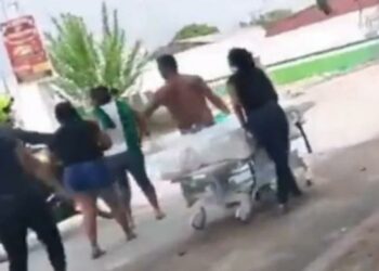 Homem morre de Covid-19 e família rouba corpo de hospital para dar a ele ‘enterro cristão’; assista