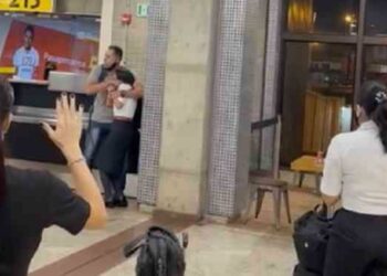 Policial é preso após fazer funcionária da GOL refém em aeroporto; assista