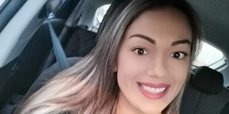 Jovem de 27 anos morre poucas horas depois de passar por cirurgias plásticas