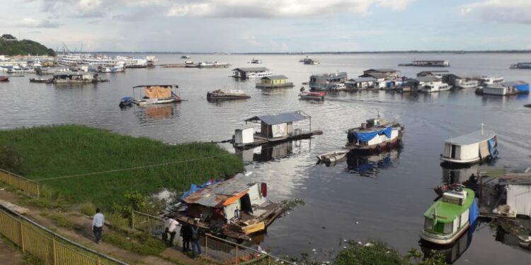 Bebê de 1 ano desaparece após cair nas águas do Rio Negro e é encontrado sem vida horas depois