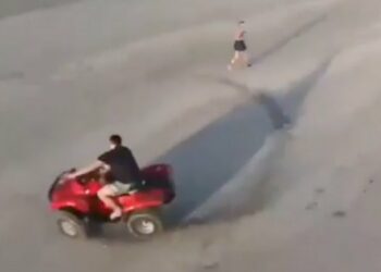 Flávio Bolsonaro sofre acidente de quadriciclo no Ceará e é hospitalizado; veja vídeo