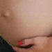 Grávida de 8 meses perde bebê e culpa ‘Kit Covid’: “Minha filha não mexeu mais”