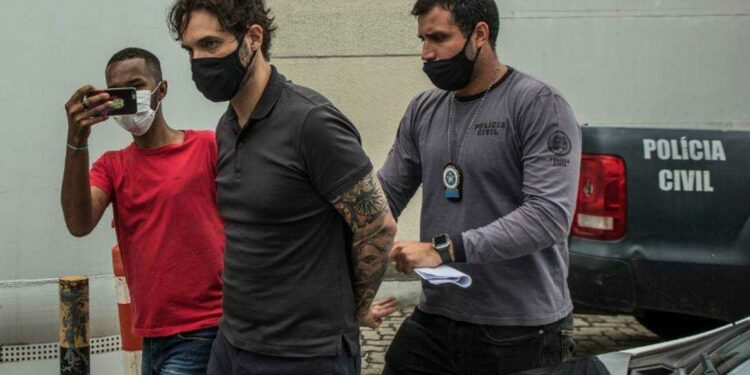 Caso Henry: Defesa de Dr. Jairinho vaza foto íntima de testemunha para intimidá-la