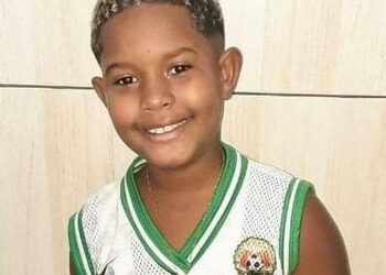 Morre menino de 8 anos vítima de bala perdida no Rio de Janeiro