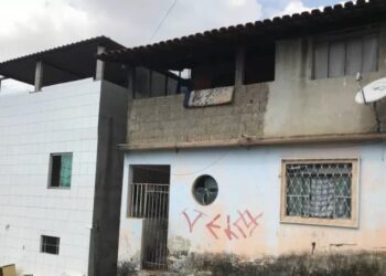 Bebê de 2 anos é espancada por namorado da mãe e internada em estado grave