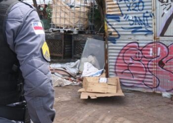 Em Manaus, criminosos matam motorista após confundi-lo com PM durante assalto