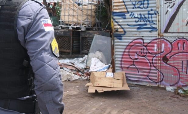 Em Manaus, criminosos matam motorista após confundi-lo com PM durante assalto