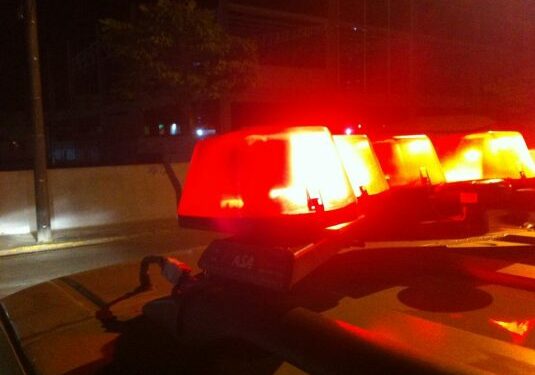 Homem mantém esposa refém, faz ameaça de suicídio e acaba morto pela polícia