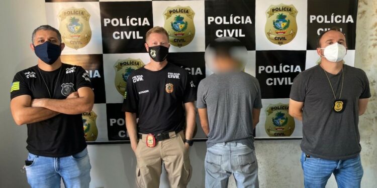 Padrasto é preso por estuprar enteada e mostrar vídeos para a vítima