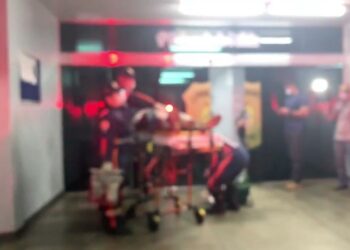 Suspeito de roubo sofre parada cardíaca na porta do 1º DIP