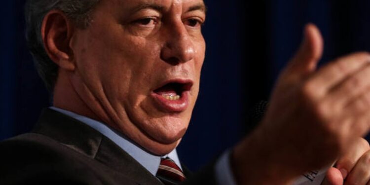 Ciro Gomes ataca antigo aliado Lula: ‘Maior corruptor da história moderna brasileira’