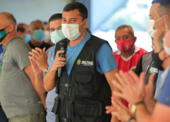 Governo vai patrocinar futebol amazonense e conceder fomento às federações esportivas