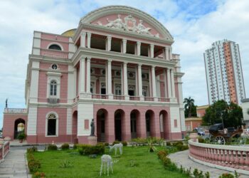 Inscrições para criação da identidade visual de 125 anos do Teatro Amazonas é prorrogado