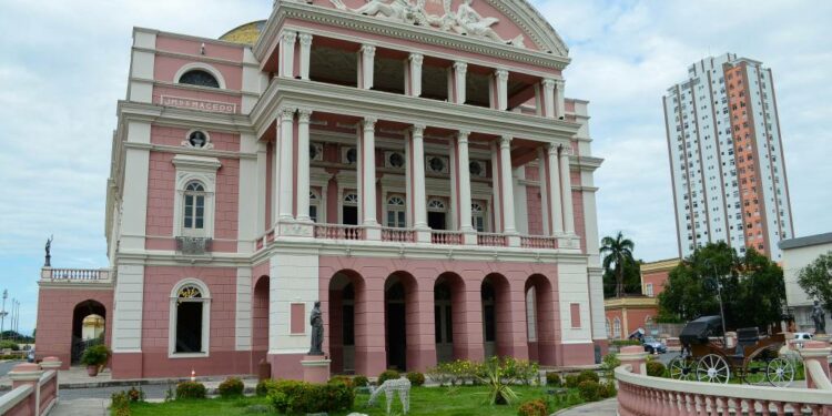Inscrições para criação da identidade visual de 125 anos do Teatro Amazonas é prorrogado
