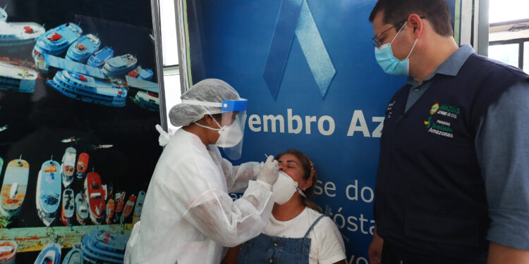 Amazonas inicia testagem de passageiros no aeroporto para vigilância de novas variantes