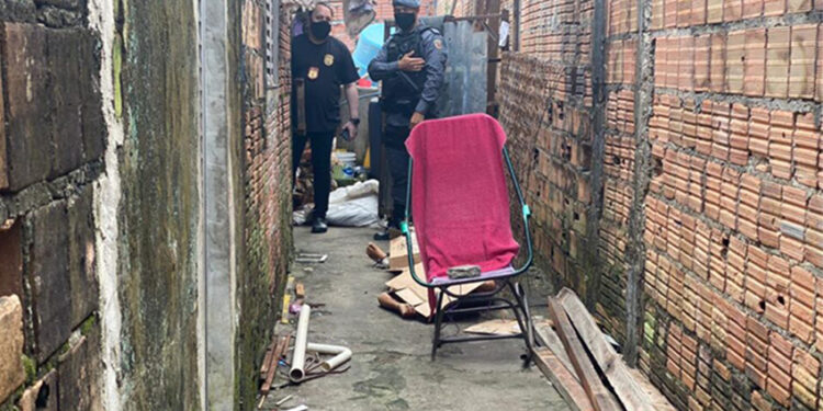Homem é retirado de dentro de casa e executado por criminosos em Manaus