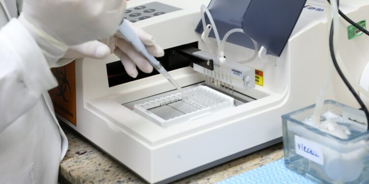 Amazonas registra mais 312 novos casos de Covid e 24 mortes