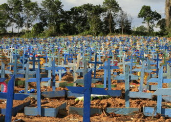 Brasil ultrapassa a triste marca de 450 mil vítimas de Covid-19