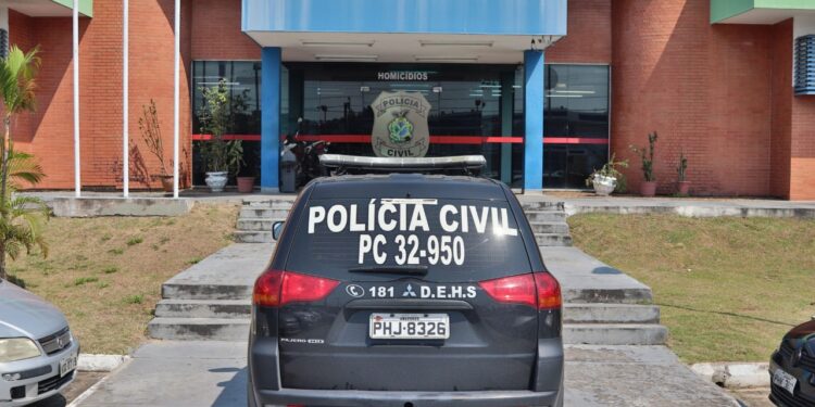‘Pulguinha’ é preso suspeito de matar homem a pauladas por dívida de drogas na zona Leste