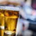 Mulher morre depois de misturar cerveja com ovos cozidos, diz esposo