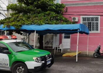 Jovem é morto a tiros enquanto trabalhava em banca de café da manhã no Centro de Manaus