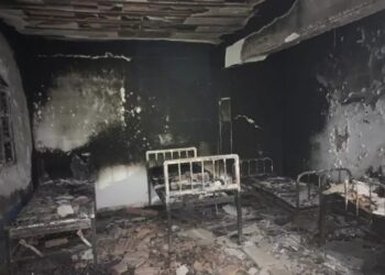 Idoso morre carbonizado em incêndio em clínica de reabilitação