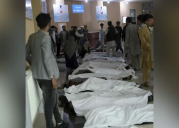 Atentado atinge escola no Afeganistão e mata cerca de 55 pessoas; mais de 100 ficaram feridas